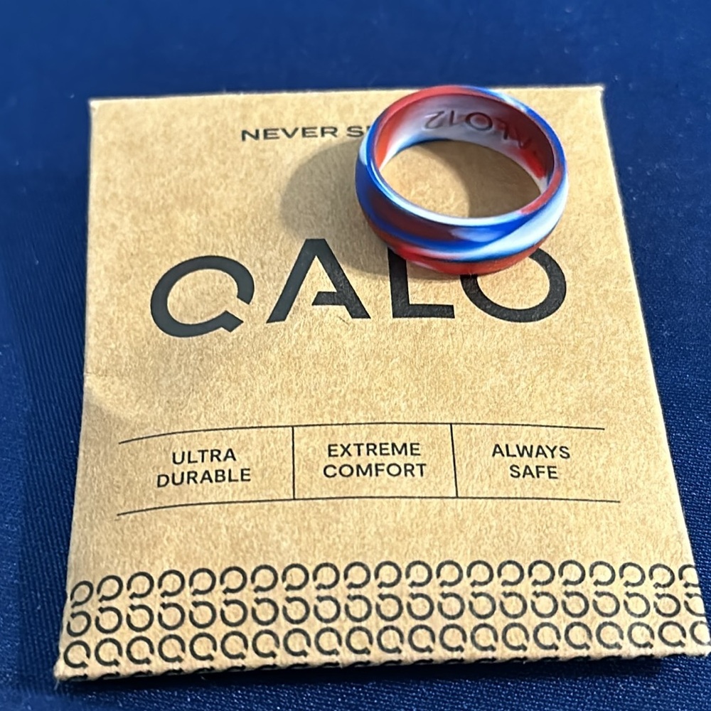 NEW! Silicone wedding ring band, Size 12, NWT, work safe latex free Qalo men’s - Picture 2 of 9